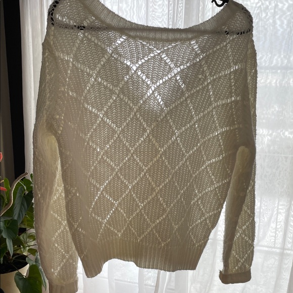 M.   Ultra- feminine  Cream Knit Women's Sweater - Picture 3 of 7